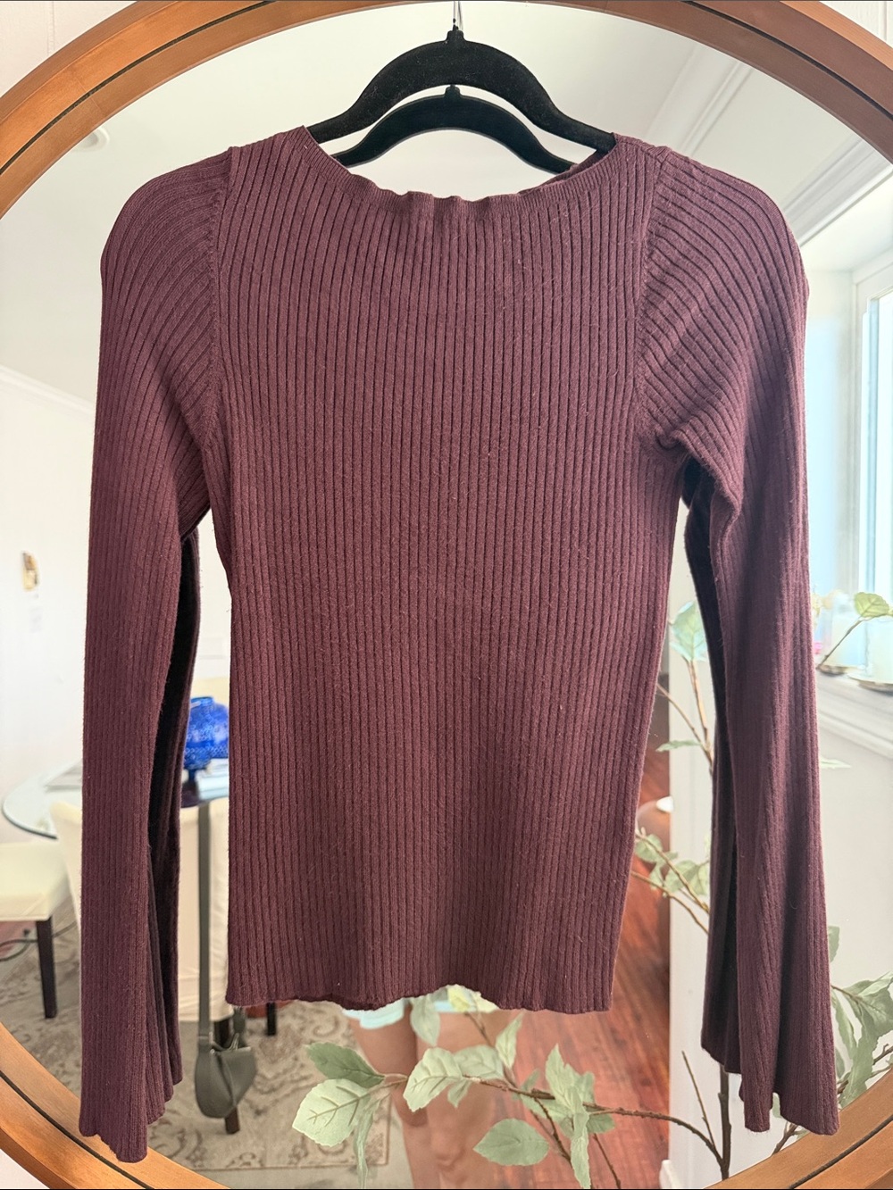 Leith Ribbed Long-Sleeve Top in Plum